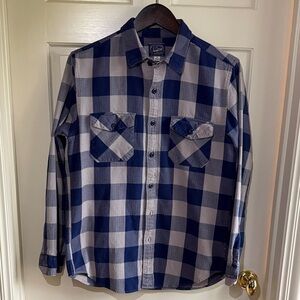 Men’s J. Crew Blue and Gray Buffalo Plaid Medium Weight Button Down Cotton Shirt